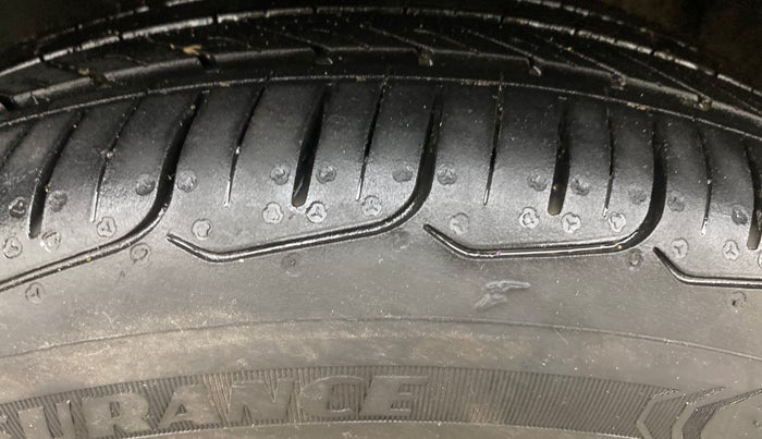 2019 Hyundai Elite i20 ASTA (O) CVT, Petrol, Automatic, 26,844 km, Left Front Tyre Tread