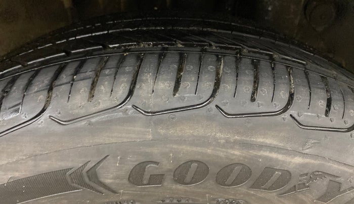 2019 Hyundai Elite i20 ASTA (O) CVT, Petrol, Automatic, 26,844 km, Left Rear Tyre Tread