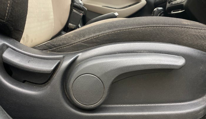 2019 Hyundai Elite i20 ASTA (O) CVT, Petrol, Automatic, 26,844 km, Driver Side Adjustment Panel