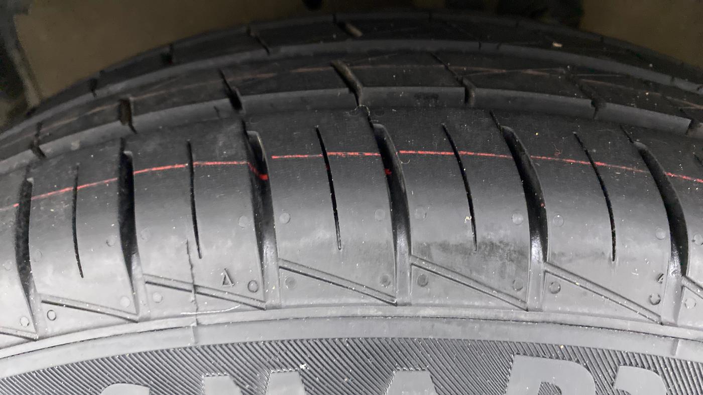 2017 Maruti Celerio ZXI AMT (O), Petrol, Automatic, 47,962 km, Left Front Tyre Tread