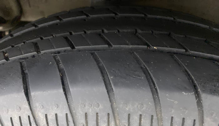 2017 Maruti Celerio ZXI AMT (O), Petrol, Automatic, 47,962 km, Right Rear Tyre Tread