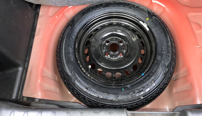 2017 Maruti Baleno DELTA PETROL 1.2, Petrol, Manual, 33,939 km, Spare Tyre