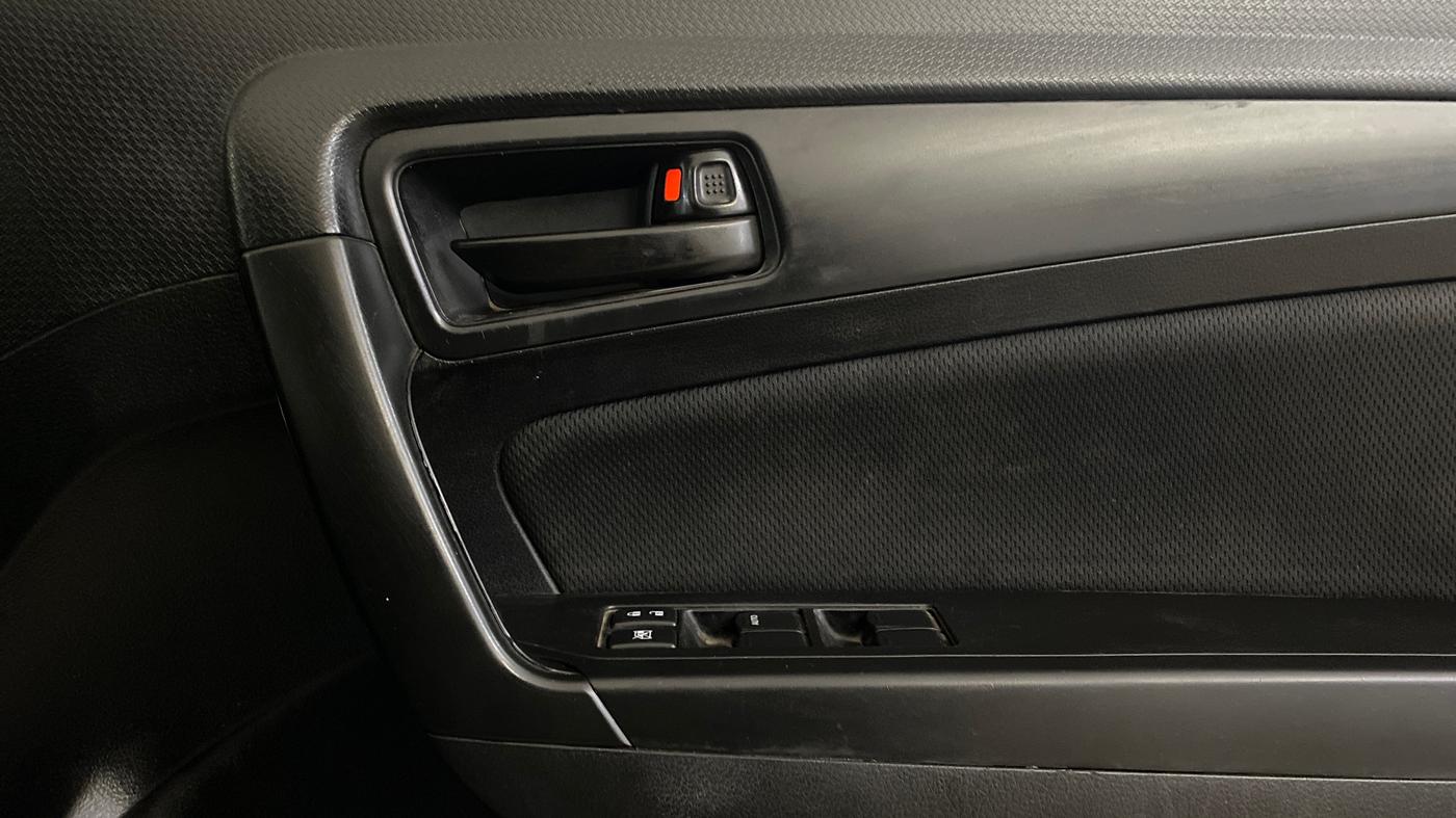 2021 Maruti Vitara Brezza VXI, CNG, Manual, 57,443 km, Driver Side Door Panels Control