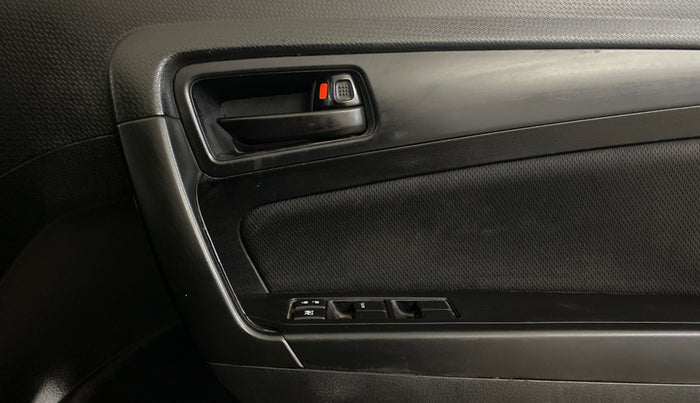 2021 Maruti Vitara Brezza VXI, CNG, Manual, 56,829 km, Driver Side Door Panels Control