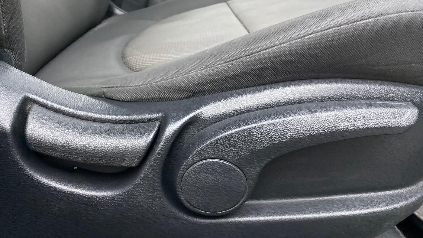 2019 Hyundai Creta E PLUS 1.6 PETROL, Petrol, Manual, 43,963 km, Driver Side Adjustment Panel
