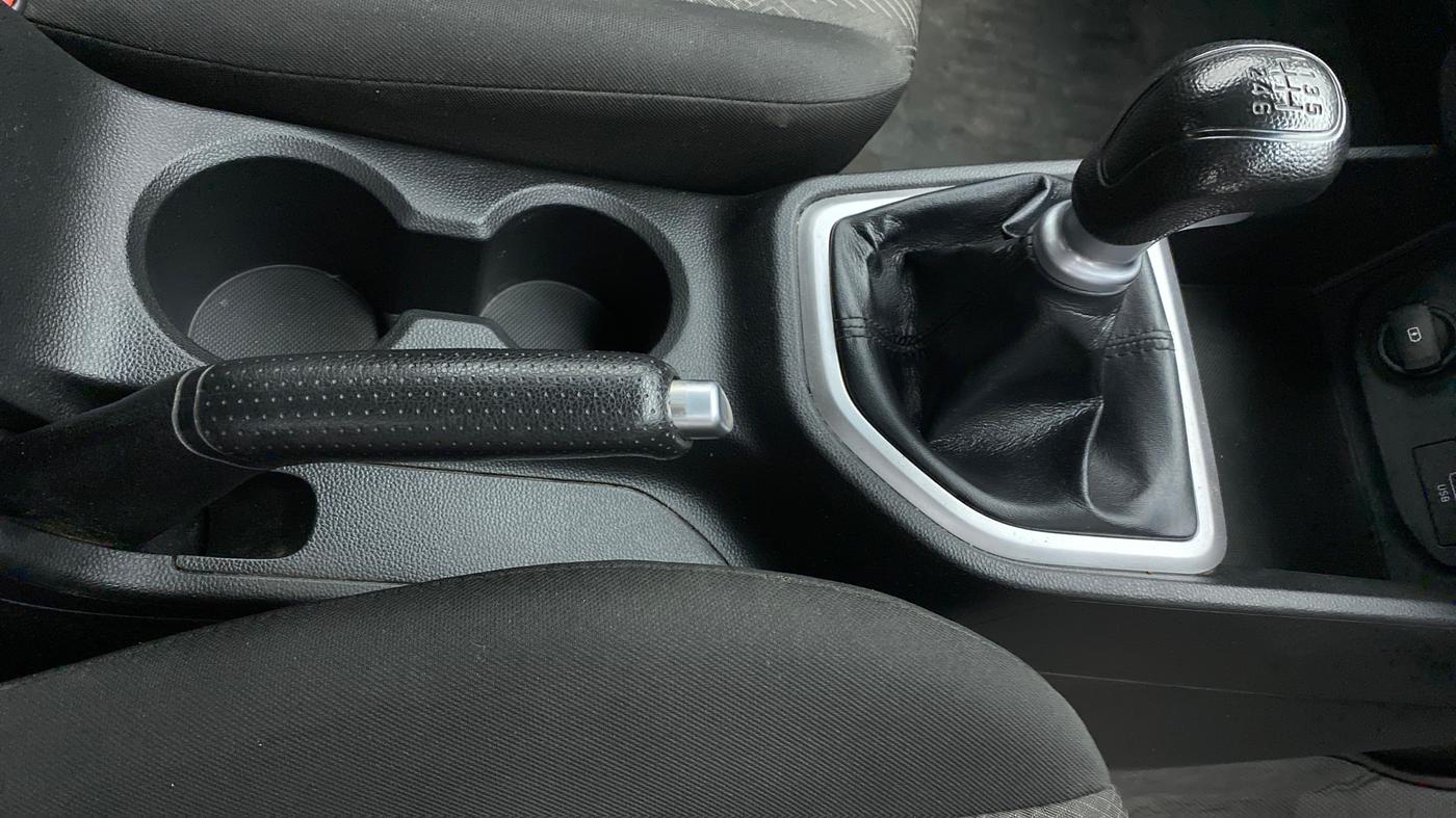 2019 Hyundai Creta E PLUS 1.6 PETROL, Petrol, Manual, 43,963 km, Gear Lever