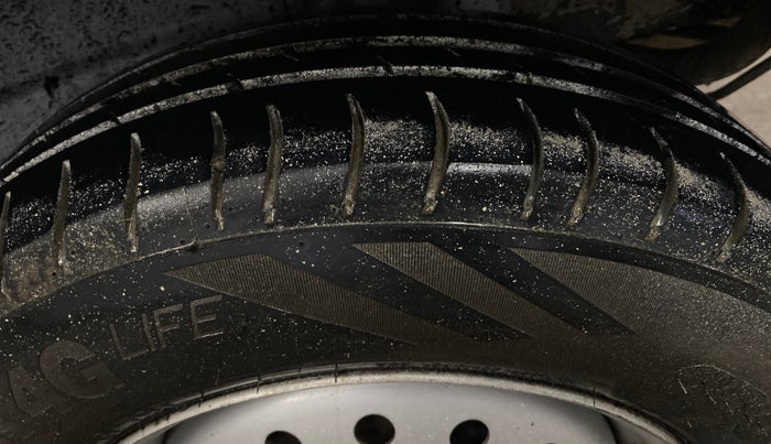 2019 Maruti New Wagon-R LXI CNG 1.0, CNG, Manual, 68,846 km, Left Rear Tyre Tread