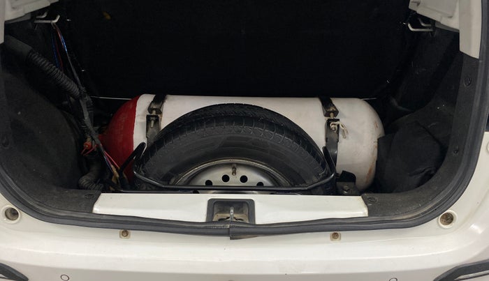 2019 Maruti New Wagon-R LXI CNG 1.0, CNG, Manual, 68,846 km, Boot Inside