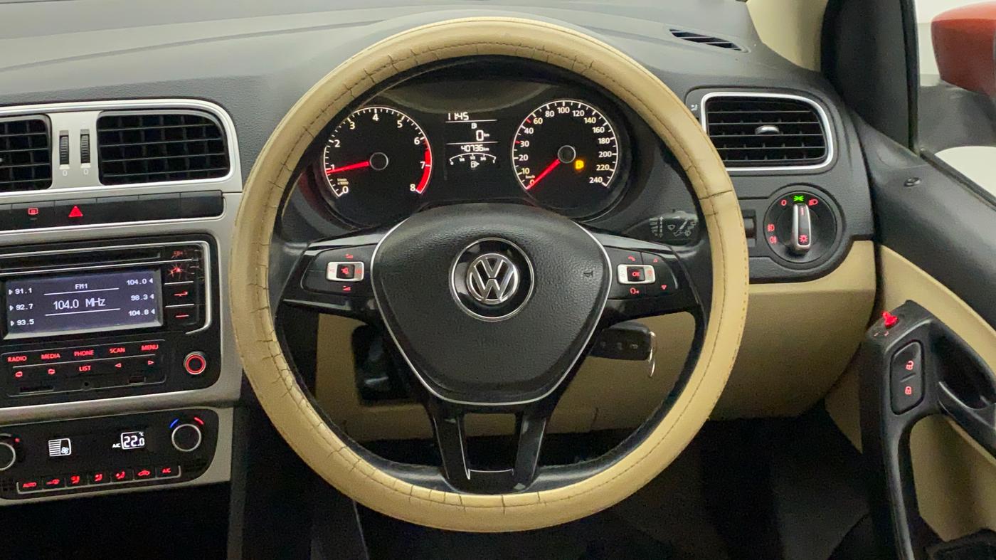 2014 Volkswagen Polo HIGHLINE1.2L, Petrol, Manual, 41,099 km, Steering Wheel Close Up