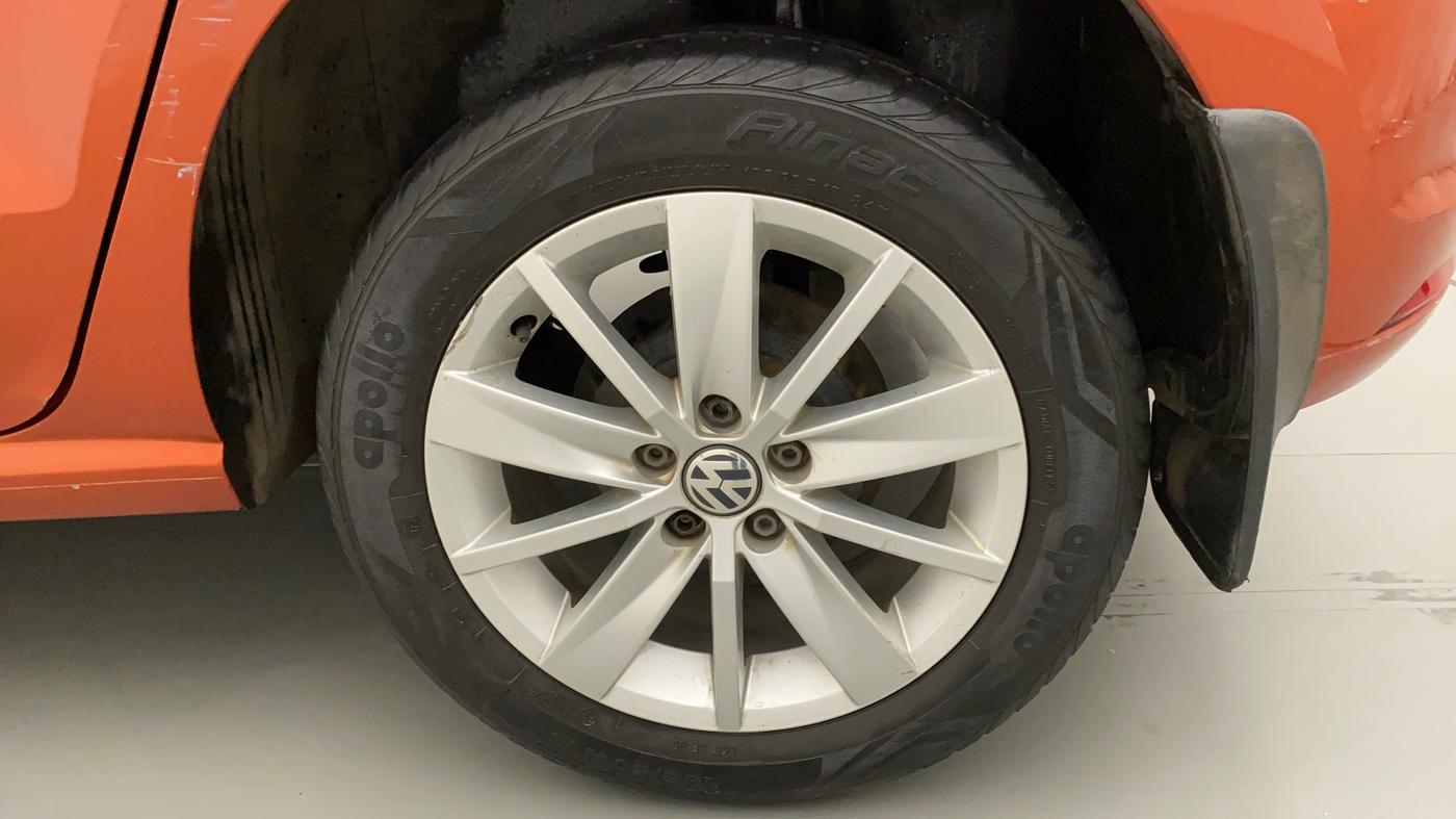 2014 Volkswagen Polo HIGHLINE1.2L, Petrol, Manual, 41,099 km, Left Rear Wheel