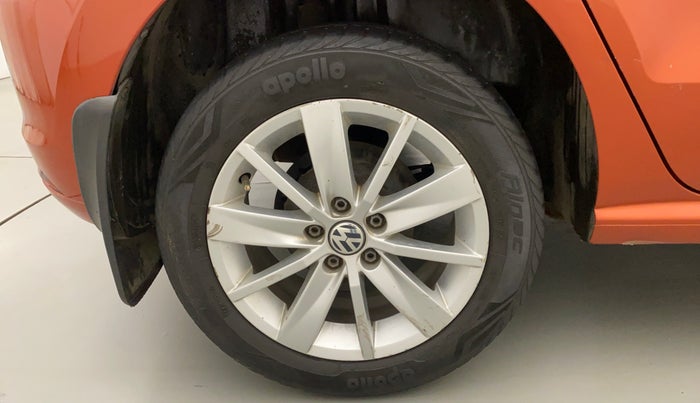 2014 Volkswagen Polo HIGHLINE1.2L, Petrol, Manual, 41,099 km, Right Rear Wheel