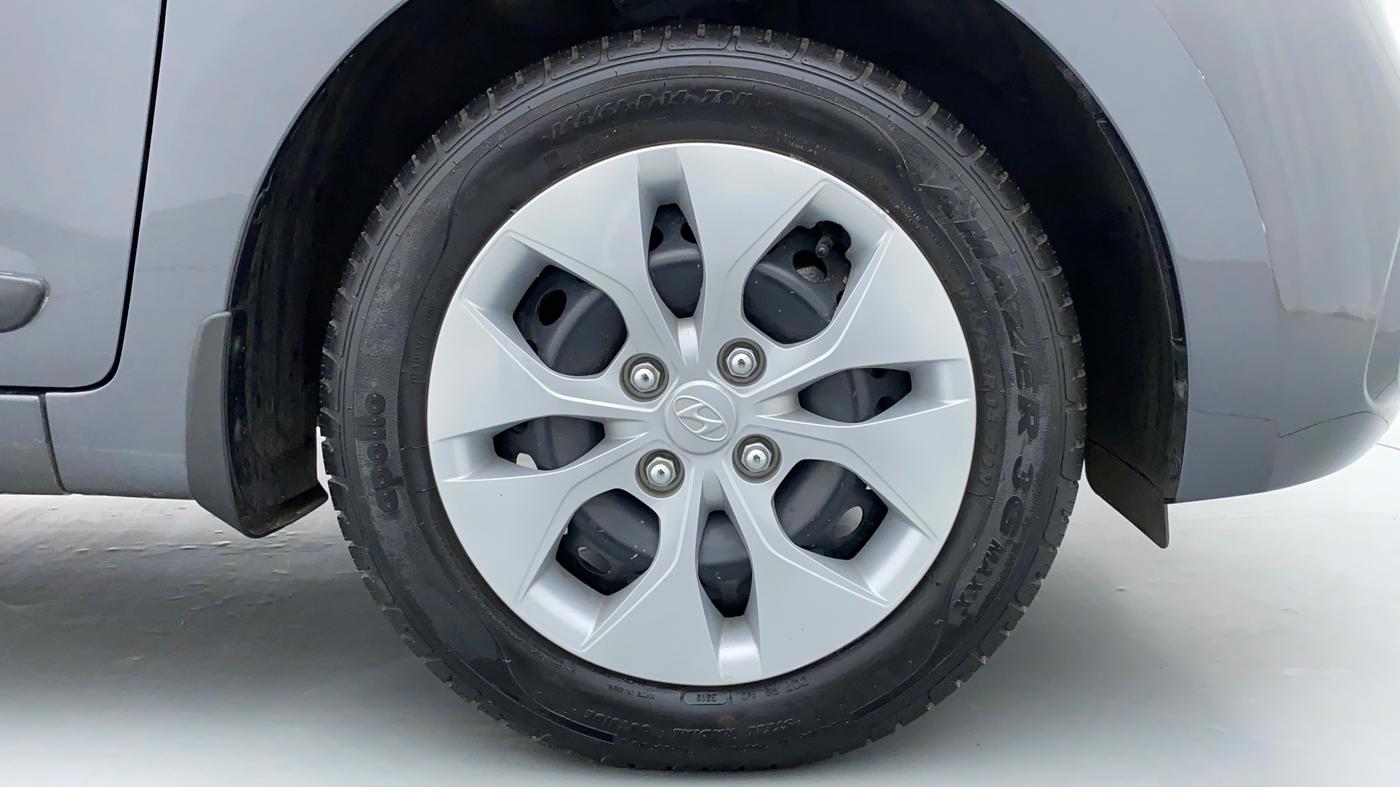 2019 Hyundai Xcent S 1.2, Petrol, Manual, 10,014 km, Right Front Tyre
