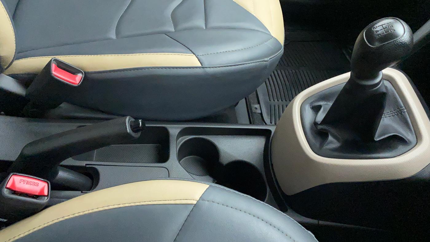 2019 Hyundai Xcent S 1.2, Petrol, Manual, 10,014 km, Gear Lever