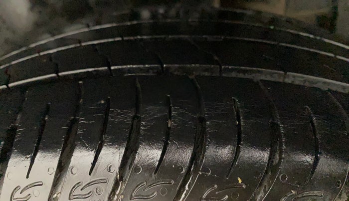 2021 Maruti Vitara Brezza VXI AT SHVS, Petrol, Automatic, 18,249 km, Left Rear Tyre Tread
