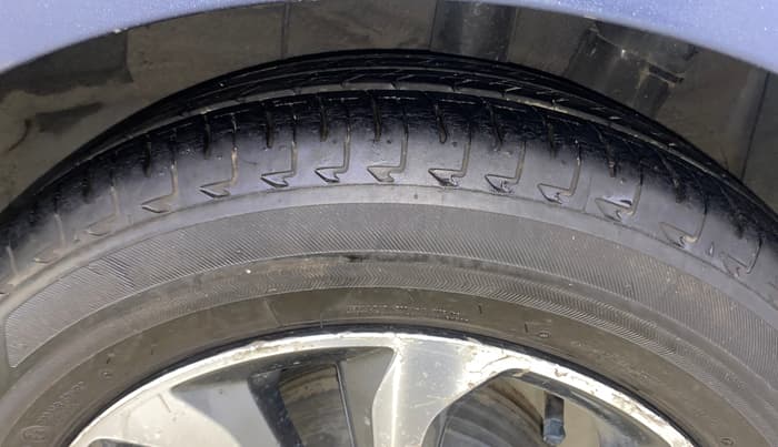 2015 Hyundai Xcent SX AT 1.2 (O), Petrol, Automatic, 41,007 km, Left Rear Tyre Tread
