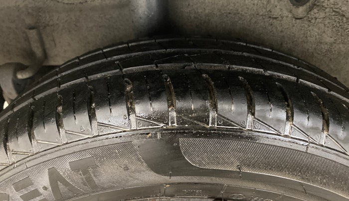 2016 Maruti Celerio VXI, Petrol, Manual, 1,09,824 km, Right Rear Tyre Tread