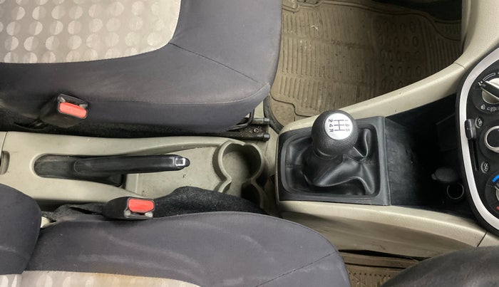 2016 Maruti Celerio VXI, Petrol, Manual, 1,09,824 km, Gear Lever