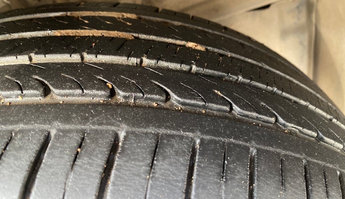 2019 Maruti Baleno ZETA PETROL 1.2, Petrol, Manual, 84,162 km, Right Front Tyre Tread