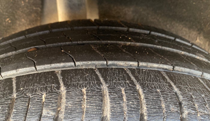 2019 Maruti Baleno ZETA PETROL 1.2, Petrol, Manual, 84,162 km, Right Rear Tyre Tread