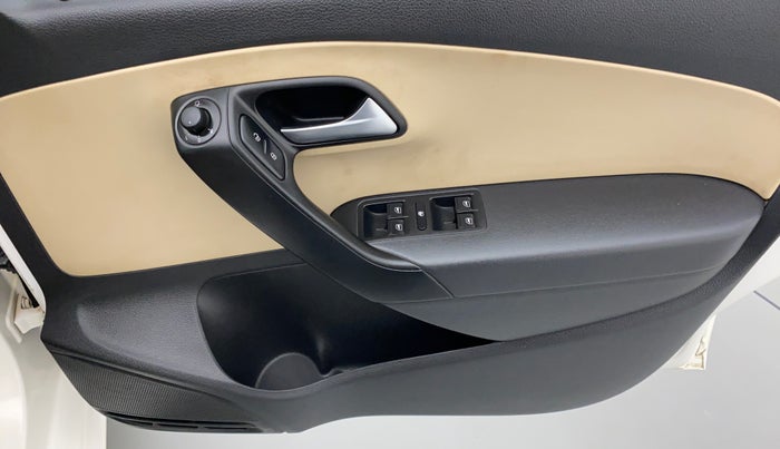 2018 Volkswagen Ameo HIGHLINE PLUS DSG 1.5, Diesel, Automatic, 82,018 km, Driver Side Door Panels Control