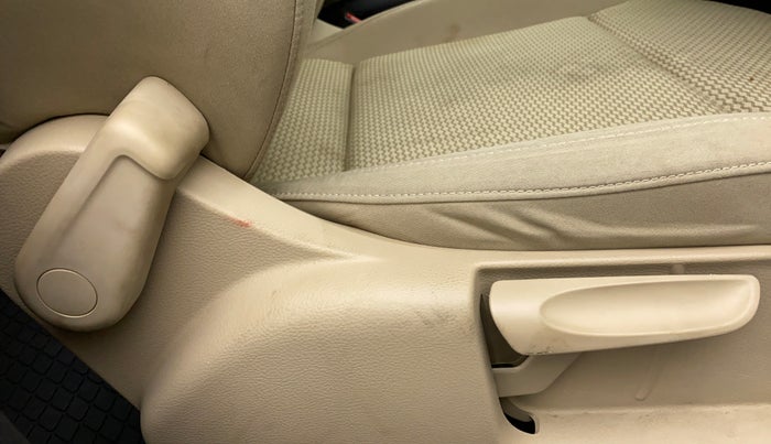 2018 Volkswagen Ameo HIGHLINE PLUS DSG 1.5, Diesel, Automatic, 82,018 km, Driver Side Adjustment Panel