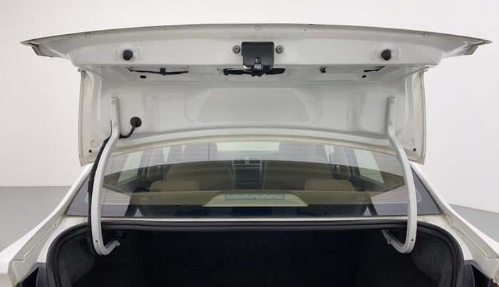 2018 Volkswagen Ameo HIGHLINE PLUS DSG 1.5, Diesel, Automatic, 82,018 km, Boot Door Open