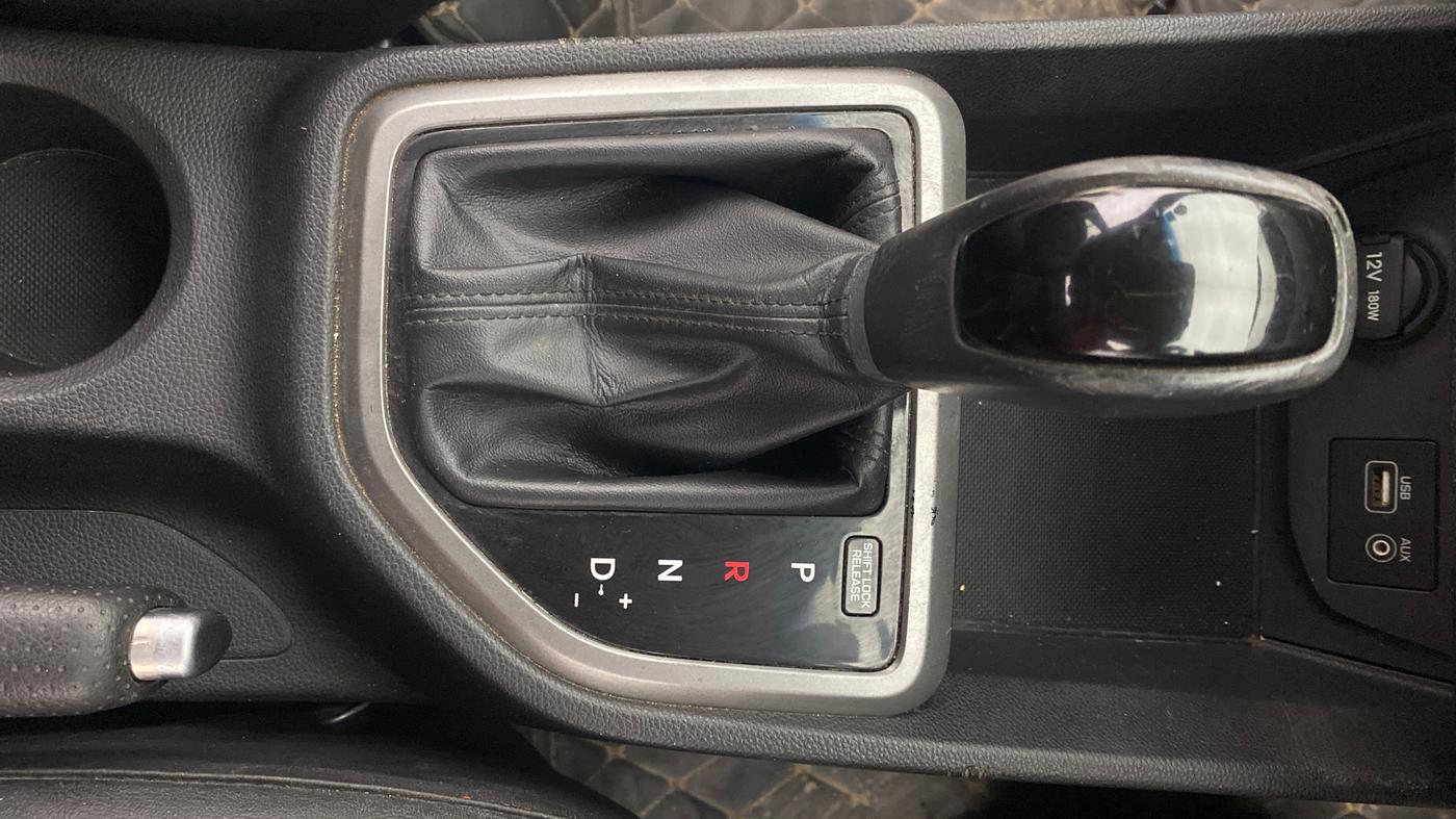 2016 Hyundai Creta SX PLUS AT 1.6 PETROL, Petrol, Automatic, 59,433 km, Gear Lever