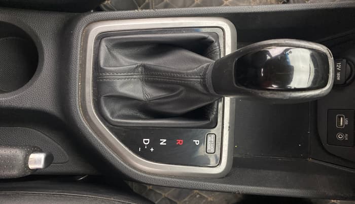 2016 Hyundai Creta SX PLUS AT 1.6 PETROL, Petrol, Automatic, 59,433 km, Gear Lever