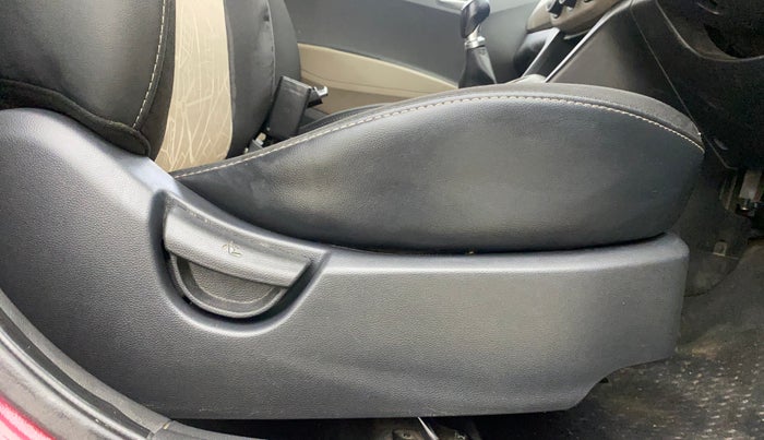 2015 Hyundai Grand i10 SPORTZ 1.2 KAPPA VTVT, Petrol, Manual, 1,01,302 km, Driver Side Adjustment Panel