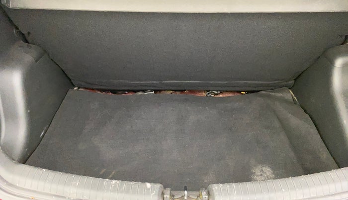 2015 Hyundai Grand i10 SPORTZ 1.2 KAPPA VTVT, Petrol, Manual, 1,01,302 km, Boot Inside