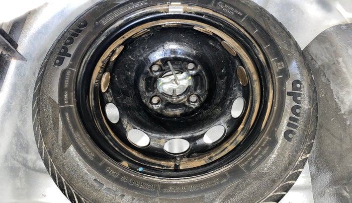 2015 Ford Figo TITANIUM 1.2 PETROL, CNG, Manual, 51,272 km, Spare Tyre