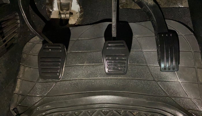 2015 Ford Figo TITANIUM 1.2 PETROL, CNG, Manual, 51,272 km, Pedals