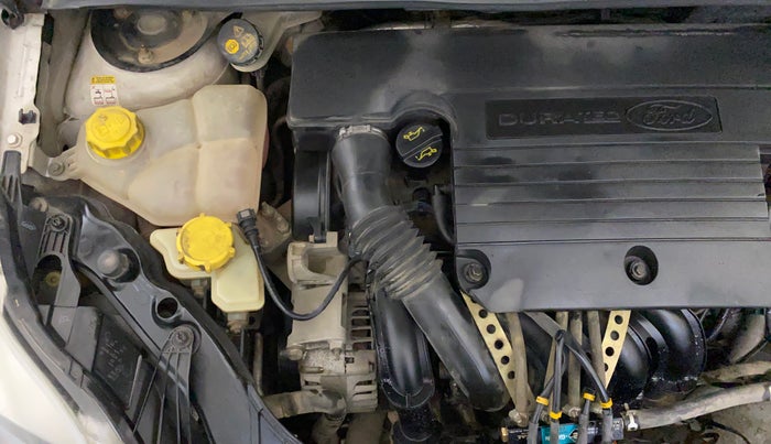 2015 Ford Figo TITANIUM 1.2 PETROL, CNG, Manual, 51,272 km, Engine View - Right