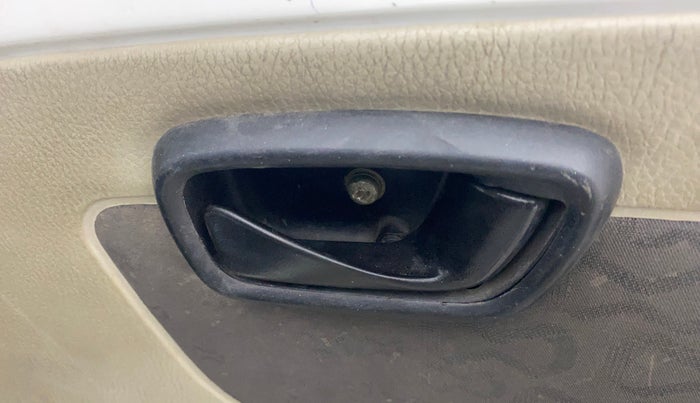 2016 Tata Nano TWIST XT, Petrol, Manual, 33,704 km, Driver Side Door Panels Control