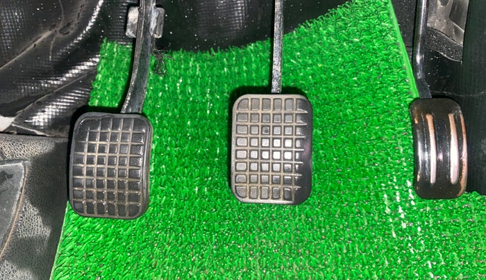 2016 Tata Nano TWIST XT, Petrol, Manual, 33,704 km, Pedals