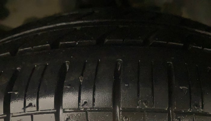2016 Tata Nano TWIST XT, Petrol, Manual, 33,704 km, Left Front Tyre Tread