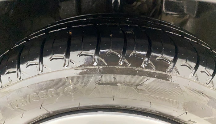 2023 Tata TIAGO NRG XZ ICNG, CNG, Manual, 84,139 km, Right Front Tyre Tread