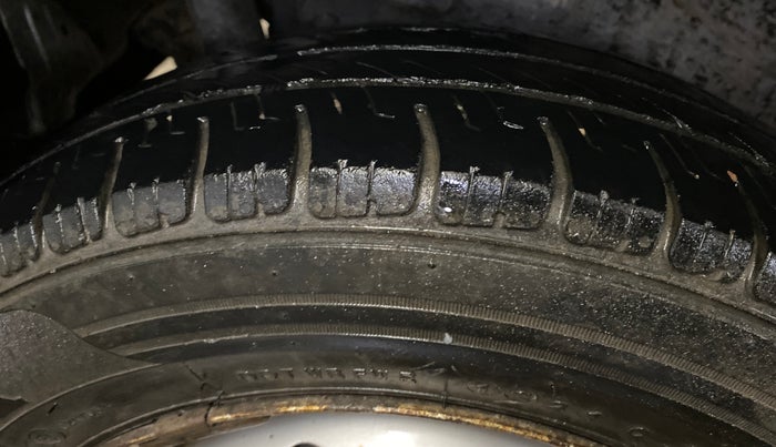 2014 Maruti Wagon R 1.0 LXI, Petrol, Manual, 77,546 km, Right Rear Tyre Tread