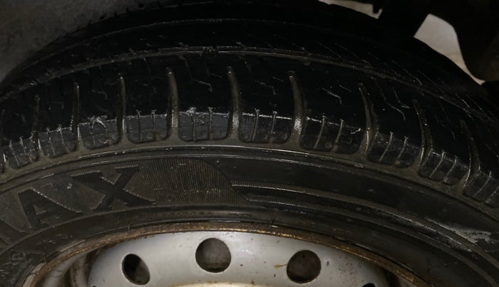 2014 Maruti Wagon R 1.0 LXI, Petrol, Manual, 77,546 km, Left Rear Tyre Tread
