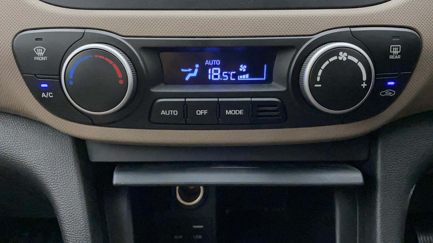 2018 Hyundai Xcent SX 1.2 (O), Petrol, Manual, 12,880 km, Automatic Climate Control