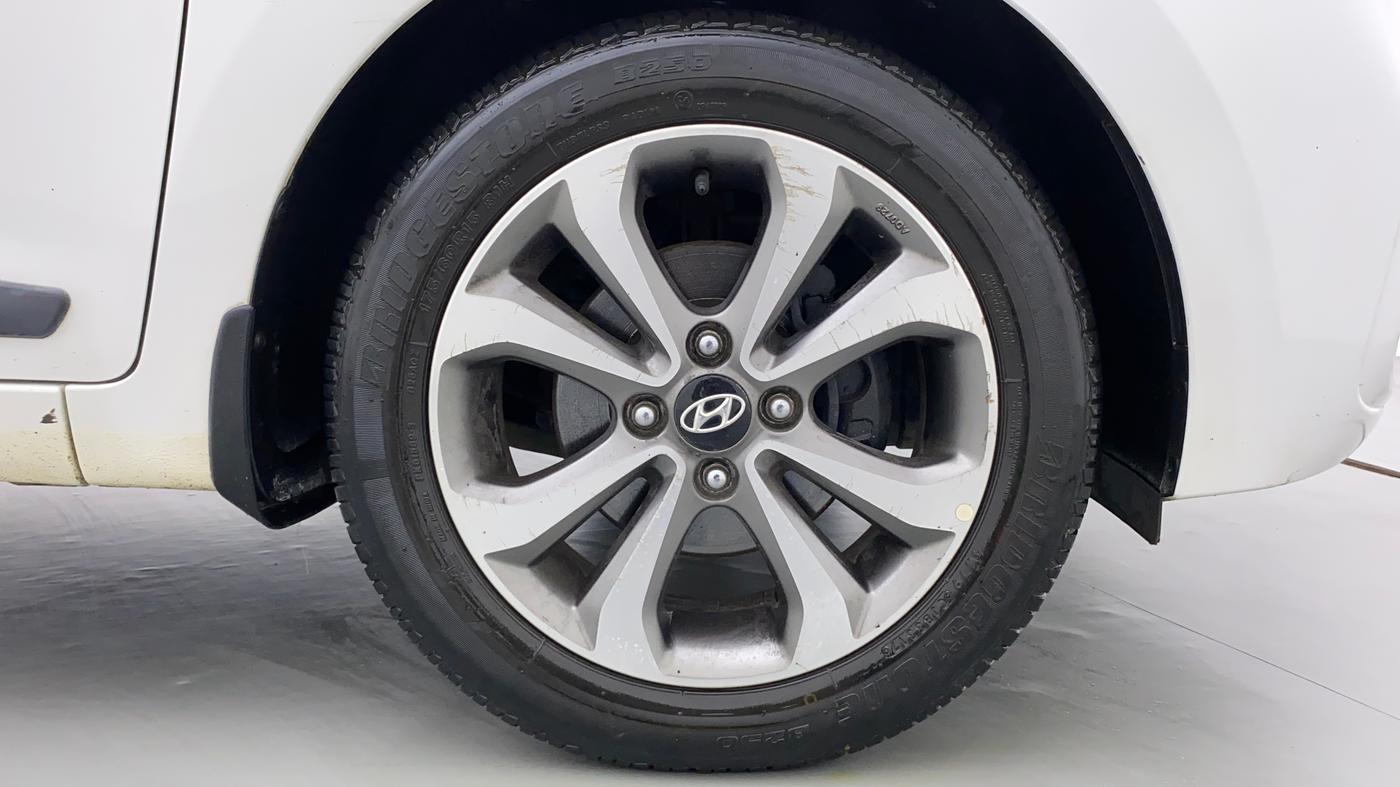 2018 Hyundai Xcent SX 1.2 (O), Petrol, Manual, 12,880 km, Right Front Wheel
