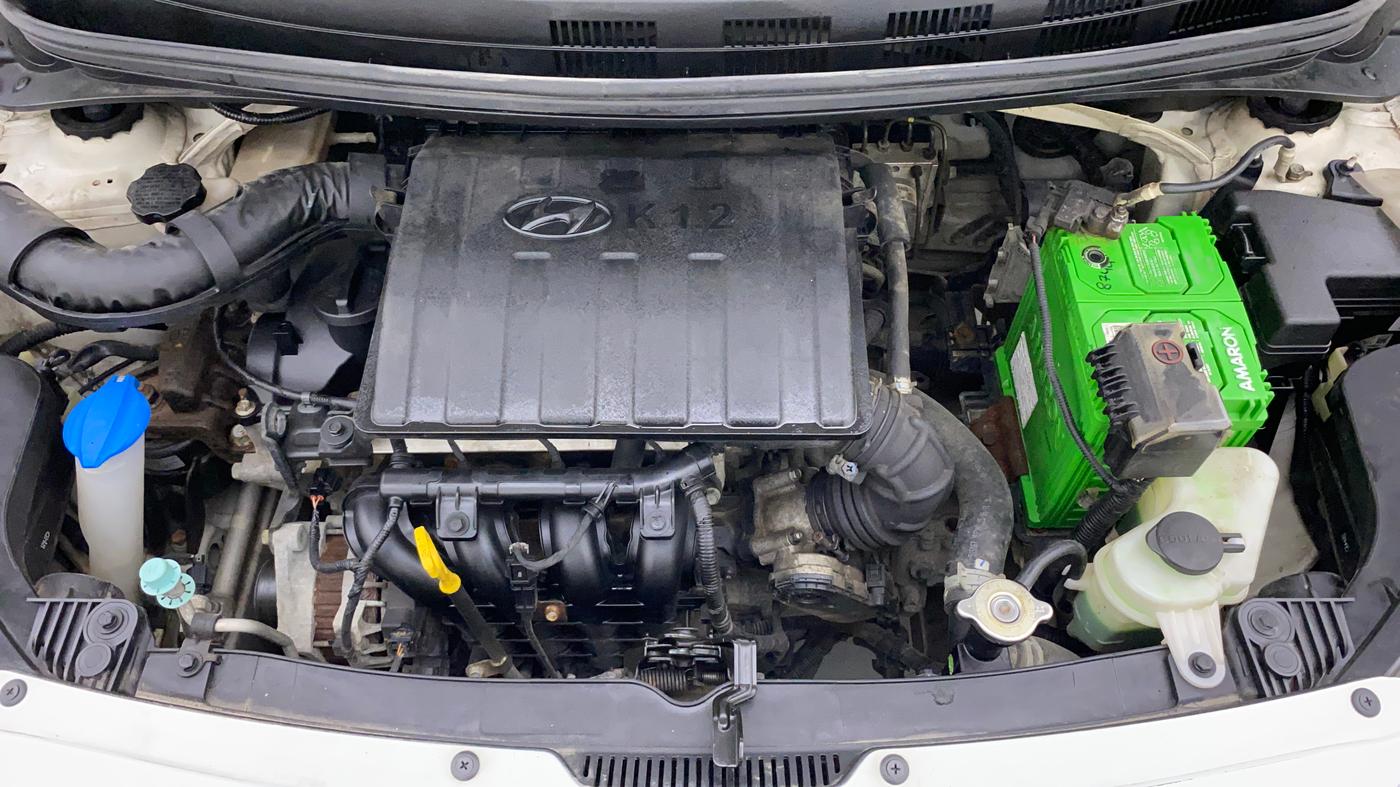 2018 Hyundai Xcent SX 1.2 (O), Petrol, Manual, 12,880 km, Open Bonet