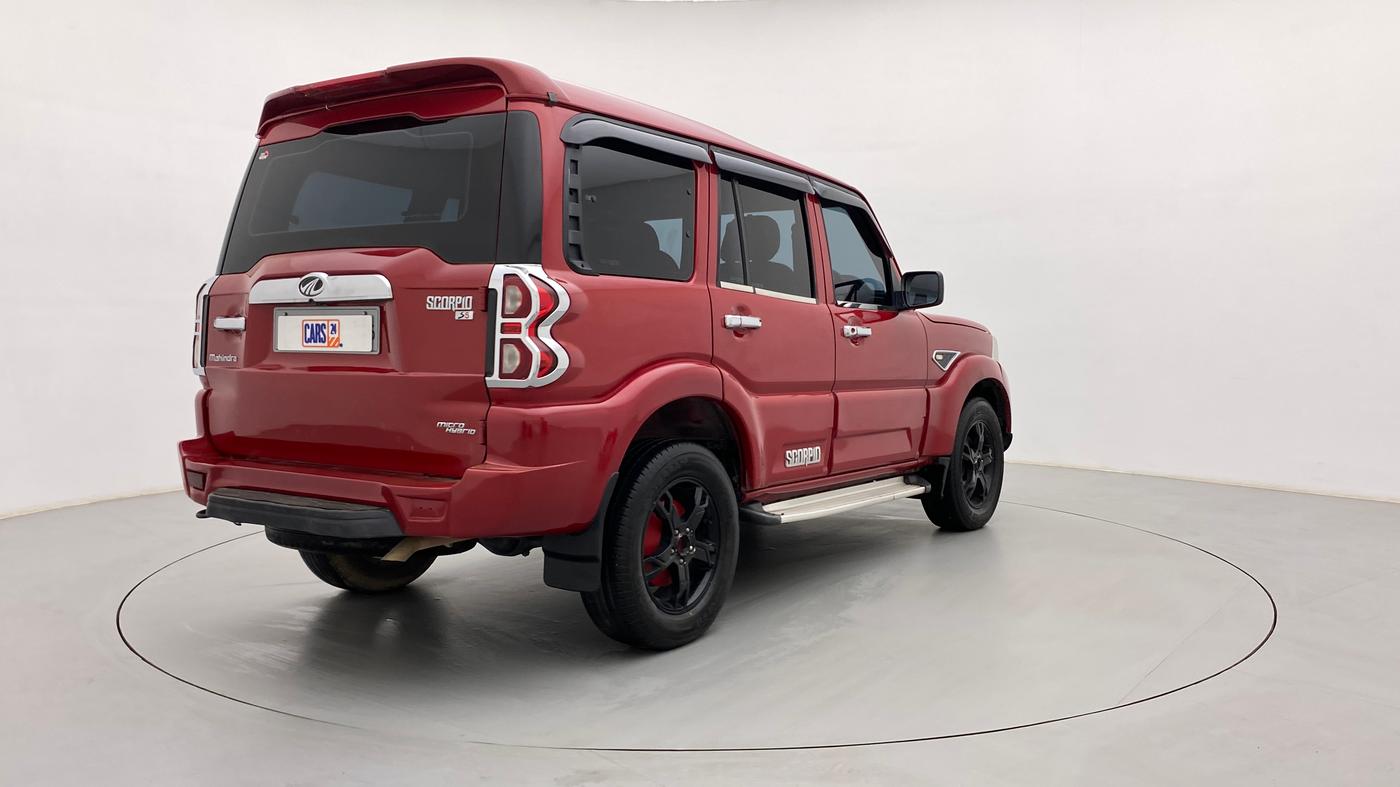 2018 Mahindra Scorpio S5, CNG, Manual, 86,360 km, Right Back Diagonal