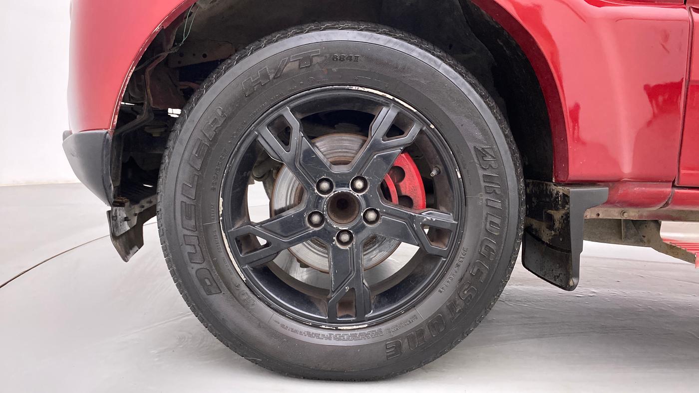2018 Mahindra Scorpio S5, CNG, Manual, 86,360 km, Left Front Wheel