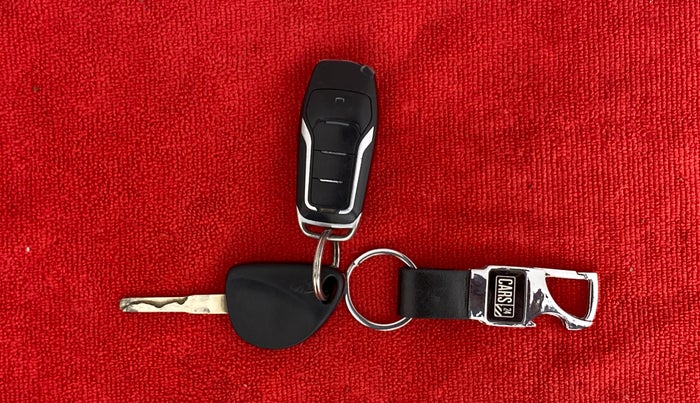 2018 Mahindra Scorpio S5, Diesel, Manual, 86,360 km, Key Close Up