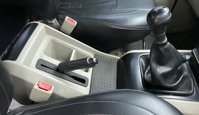 2018 Mahindra Scorpio S5, Diesel, Manual, 86,360 km, Gear Lever