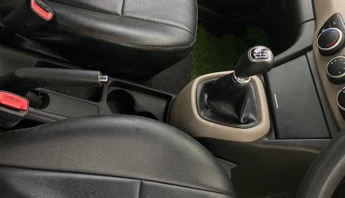 2015 Hyundai Xcent S 1.2, Petrol, Manual, 96,897 km, Gear Lever