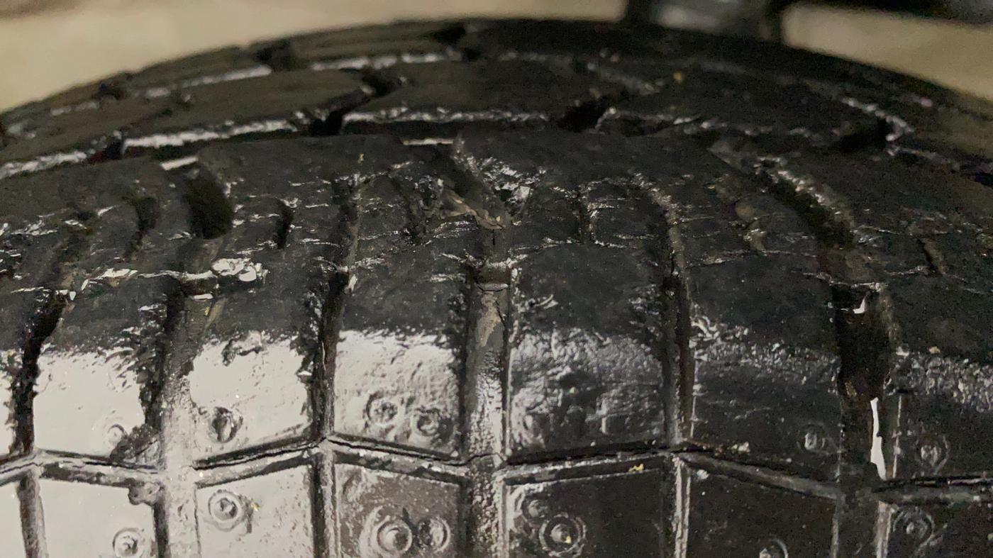 2012 Maruti Ritz VXI, Petrol, Manual, 54,241 km, Left Front Tyre Tread