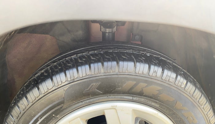 2016 Renault Kwid RXL, Petrol, Manual, 37,435 km, Right Front Tyre Tread