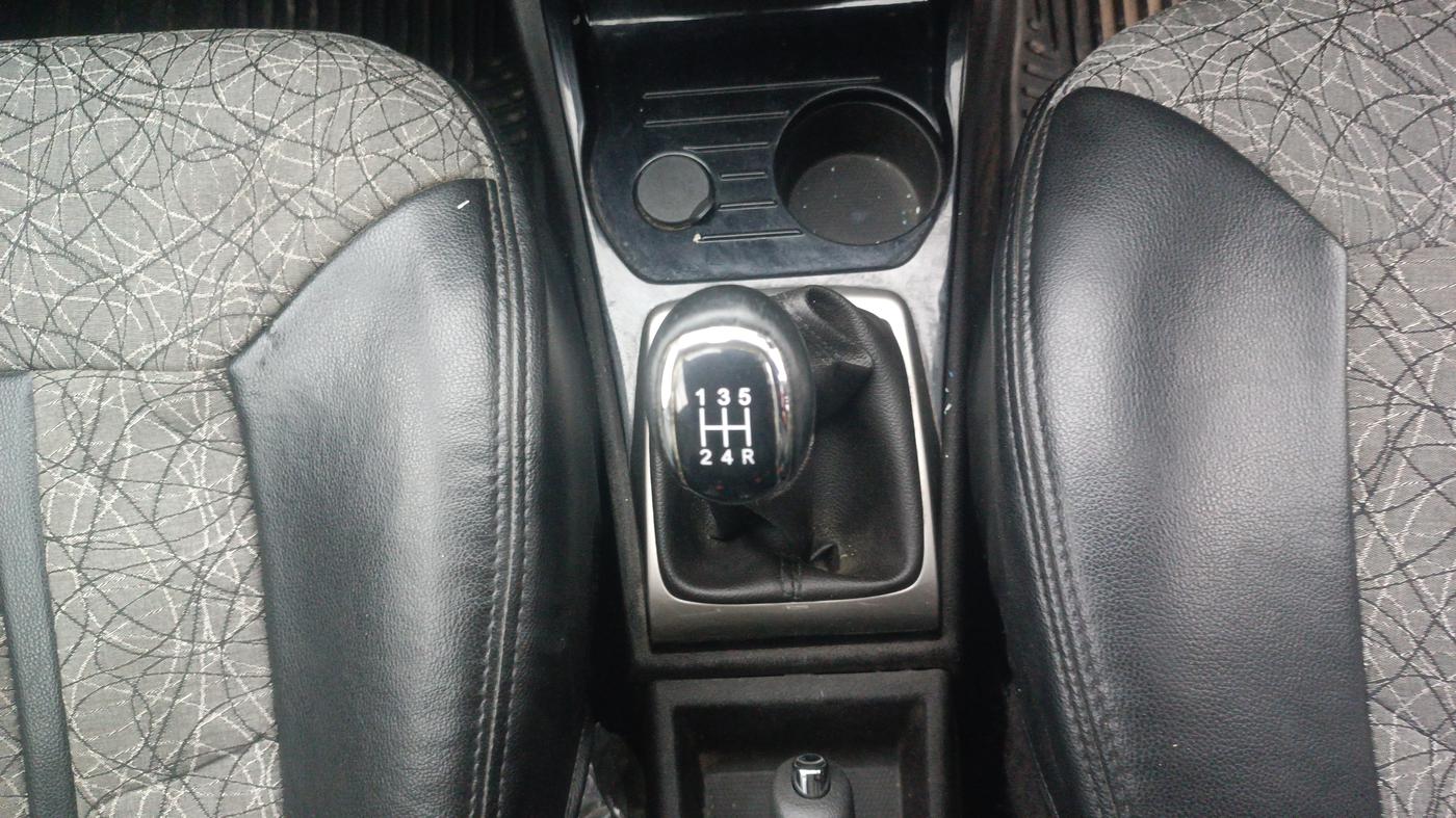 2015 Tata Bolt XT REVOTRON, Petrol, Manual, 82,209 km, Gear Lever